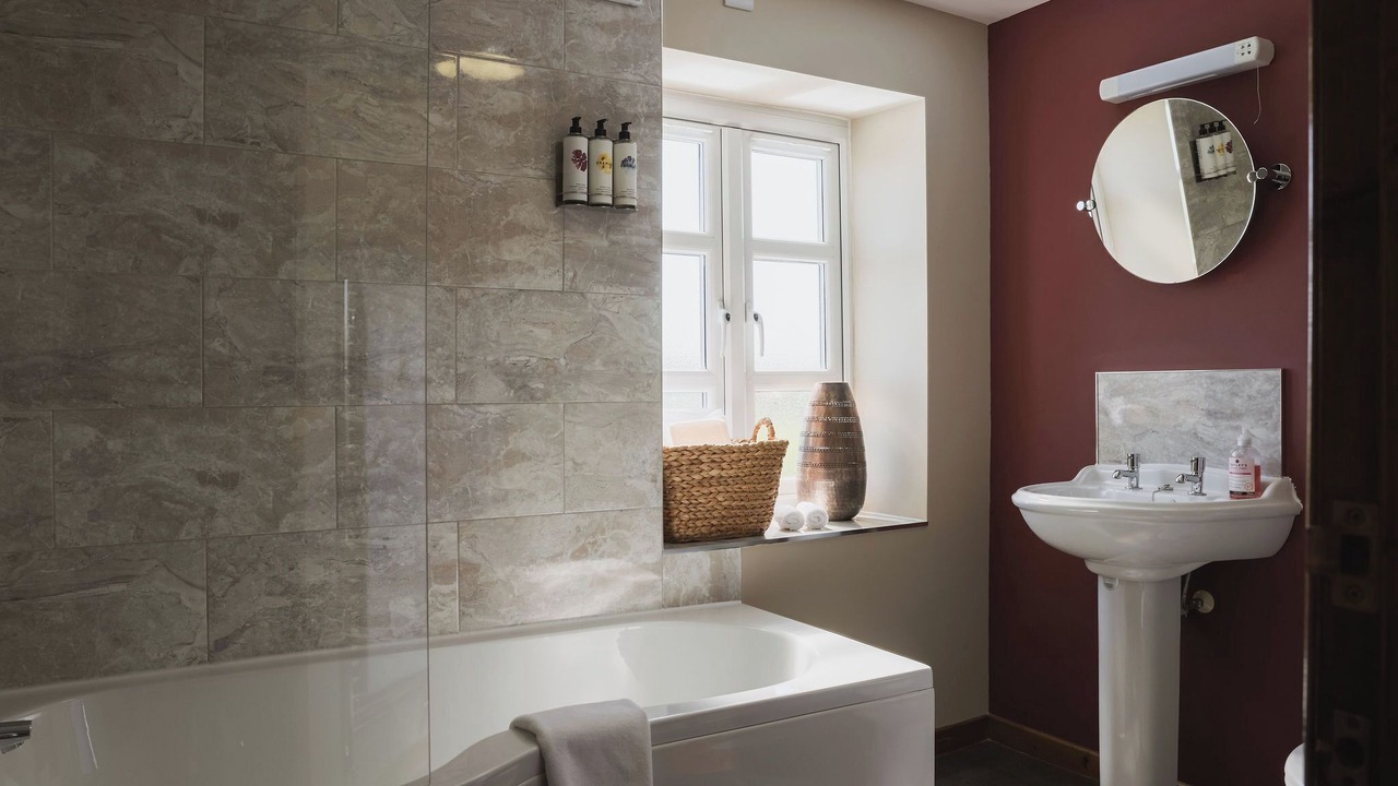 Photo of Bathroom in Upton Magna