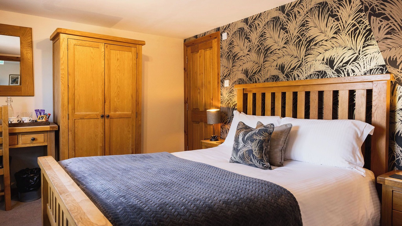 Photo of Bedroom in Upton Magna