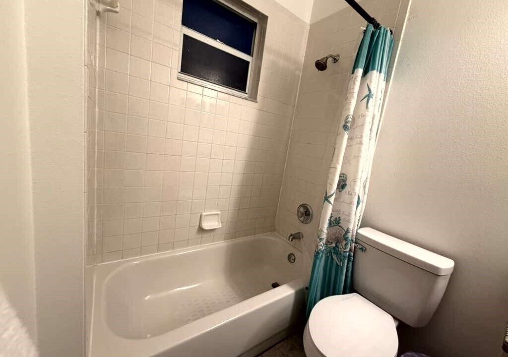 Photo of Bathroom in Lindfields