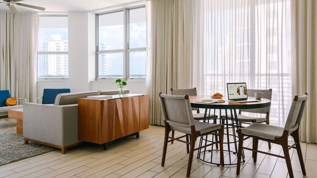 Photo of Livingroom in Downtown Hollywood