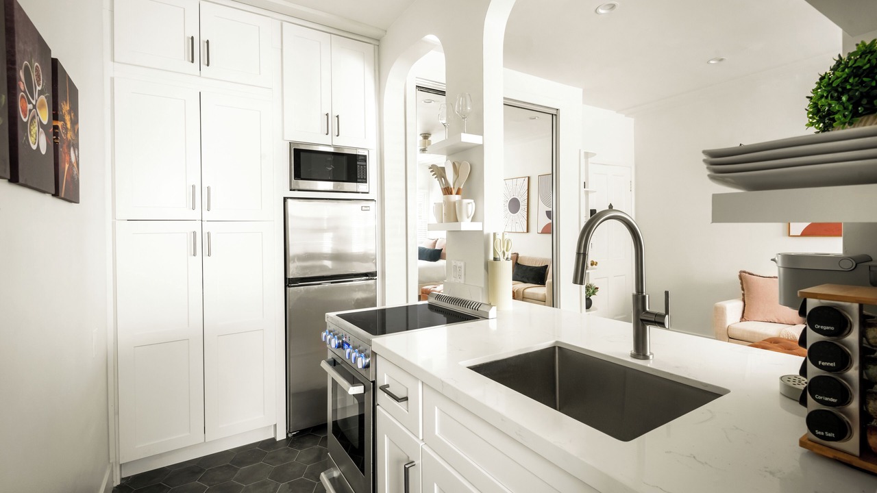 Photo of Kitchen in Miracle Mile