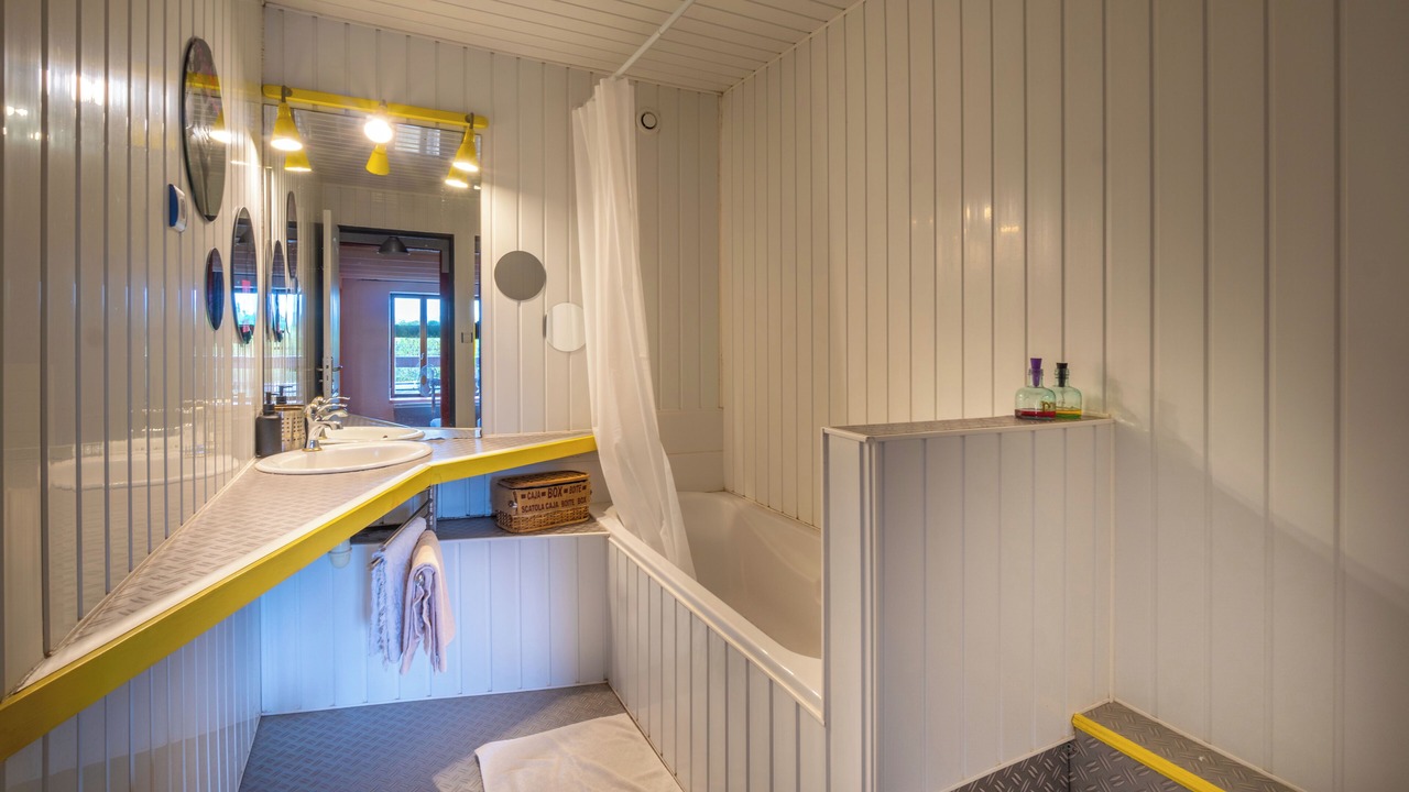 Photo of Bathroom in Messey-sur-Grosne