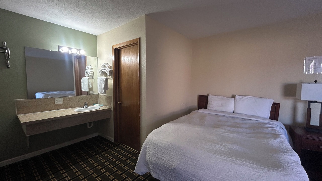 Photo of Bedroom in Broken Bow