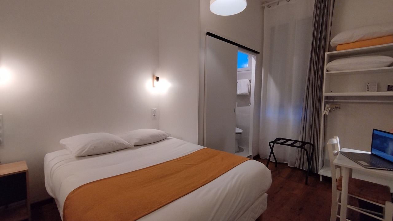 Photo of Bedroom in Saint-Hilaire-Saint-Florent