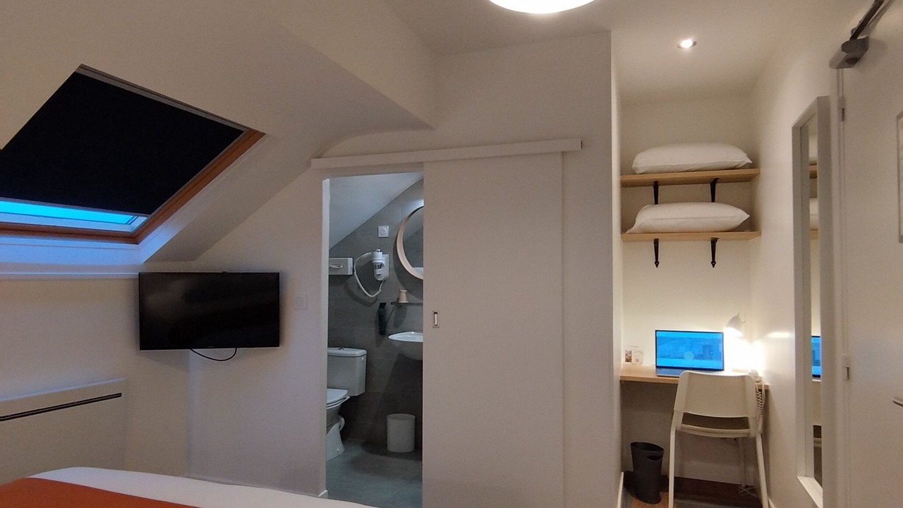 Photo of Bedroom in Saint-Hilaire-Saint-Florent