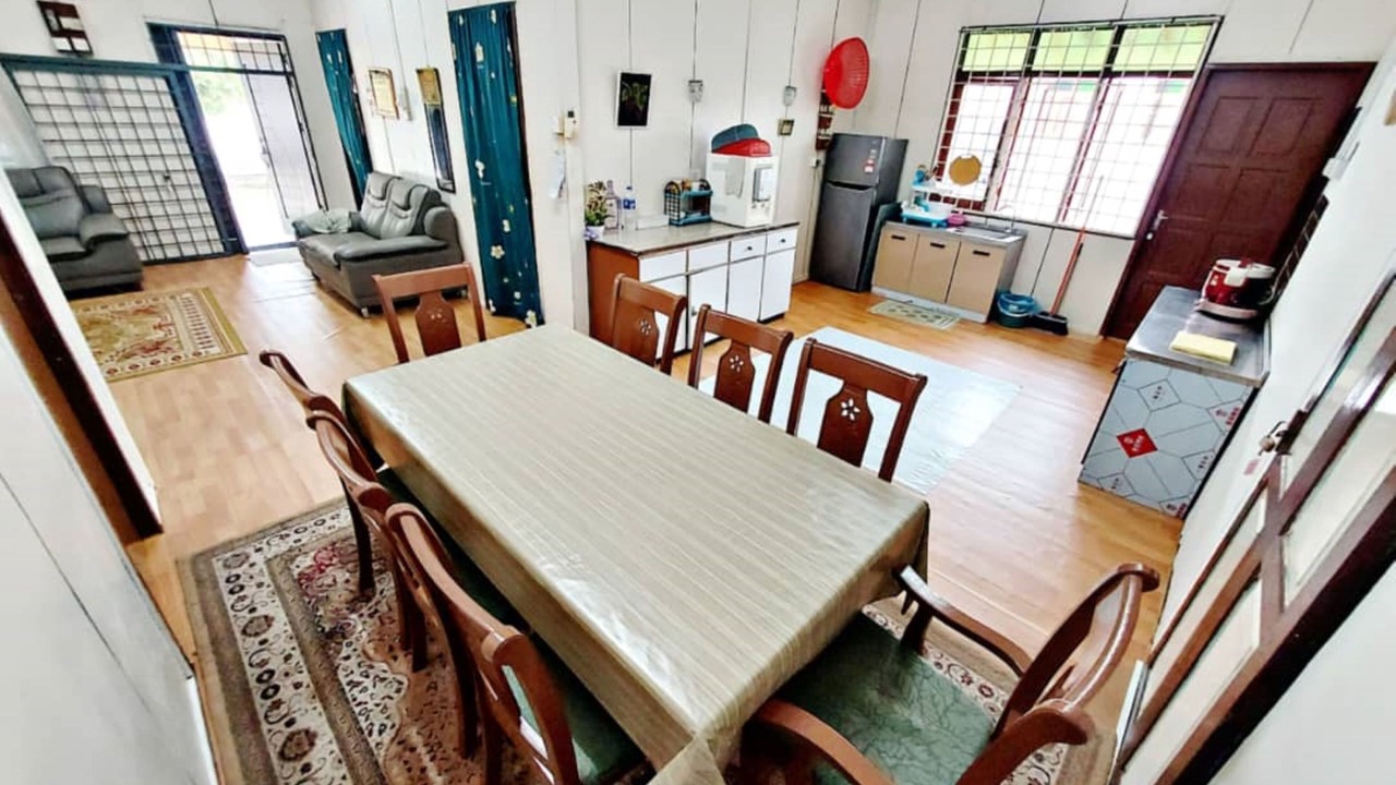 Photo of Bedroom in Kampung Ulu Takir