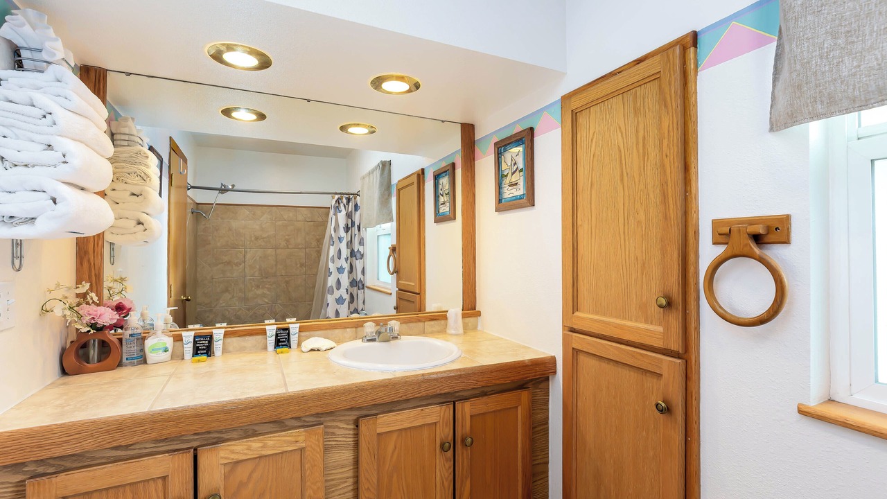 Photo of Bathroom in Oakridge