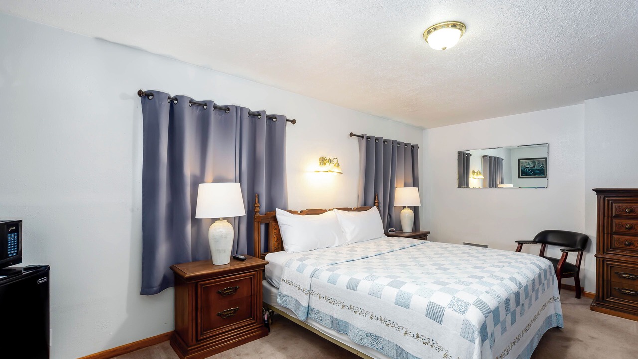 Photo of Bedroom in Oakridge