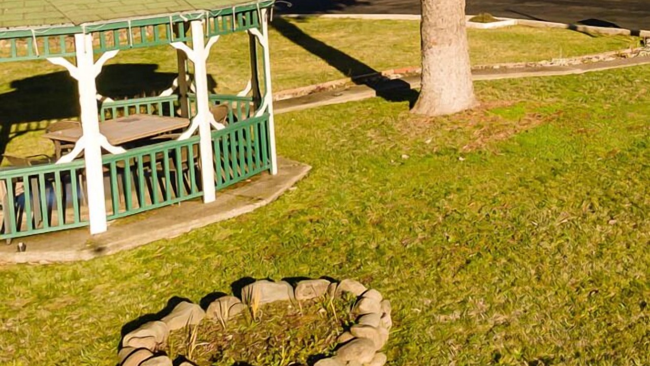 Photo of Outdoor in Oakridge