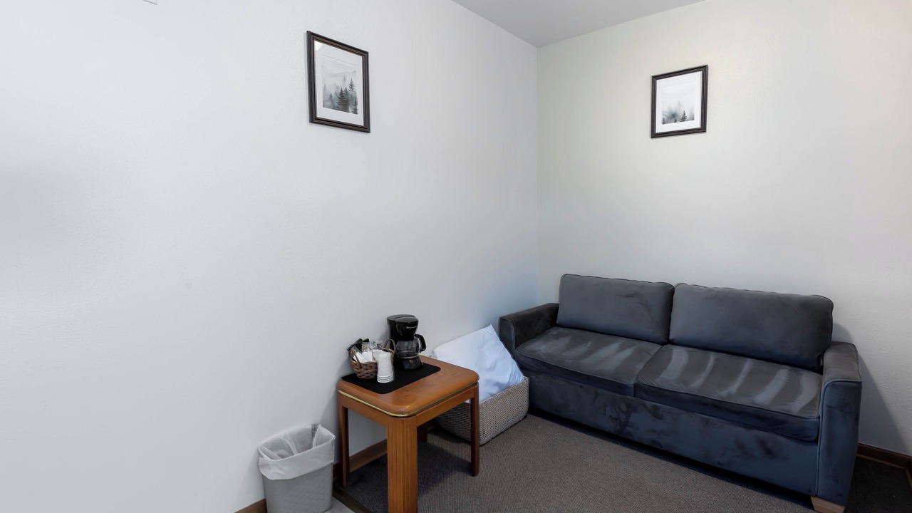 Photo of Bedroom in Oakridge