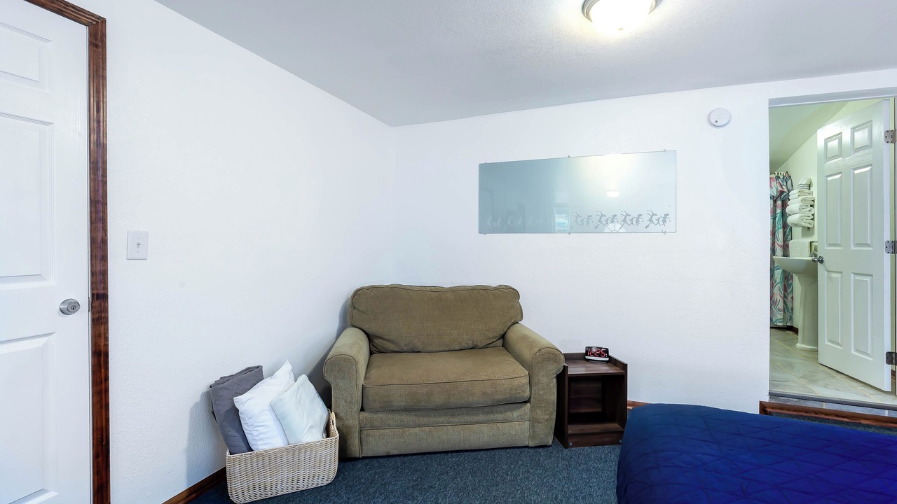 Photo of Bedroom in Oakridge
