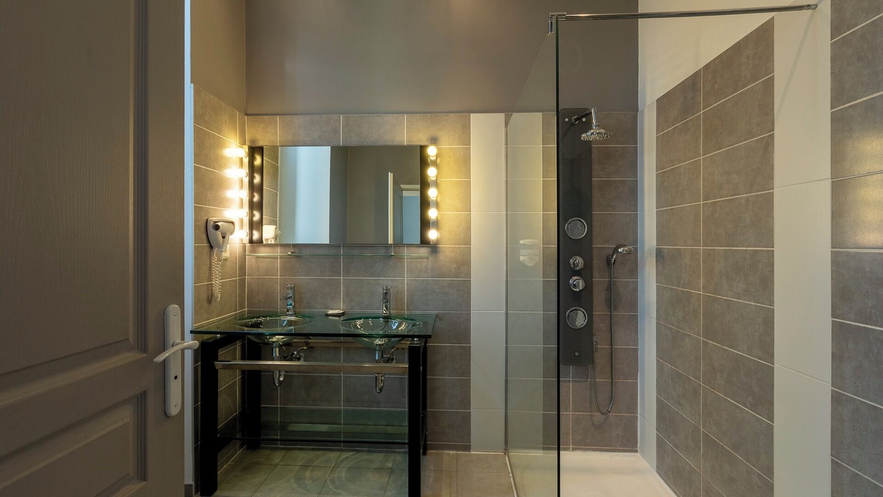 Photo of Bathroom in Orleix