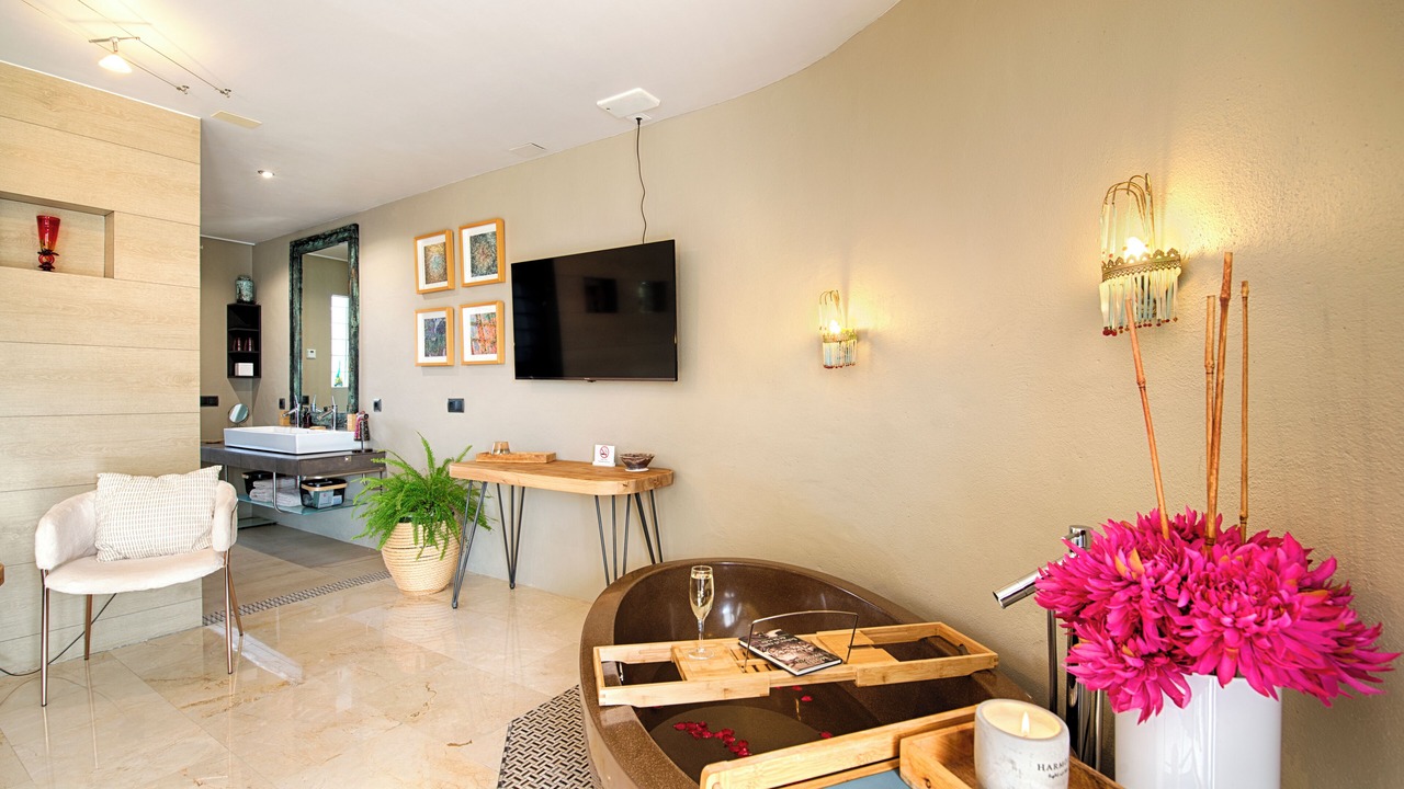 Photo of Bedroom in Roses Town Center
