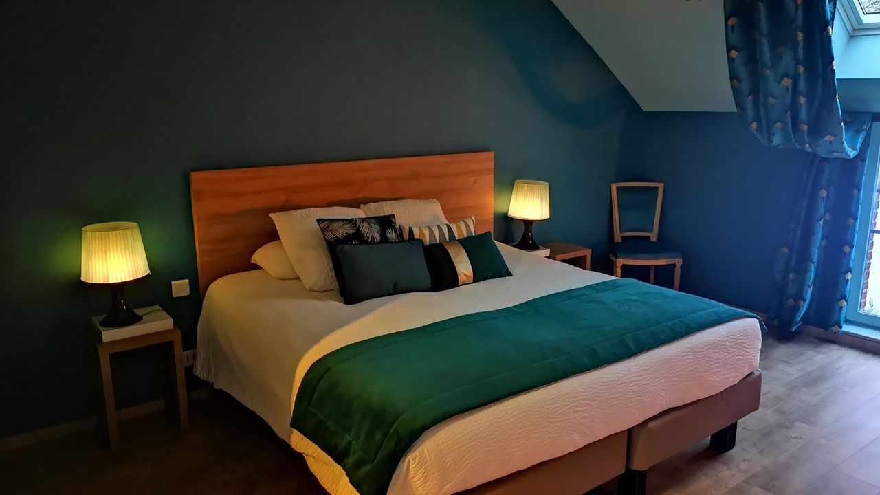 Photo of Others in Artres