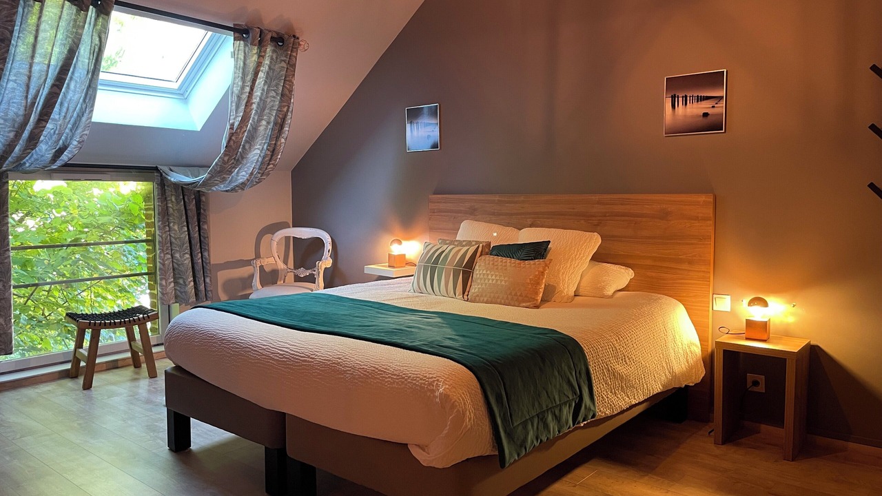 Photo of Others in Artres