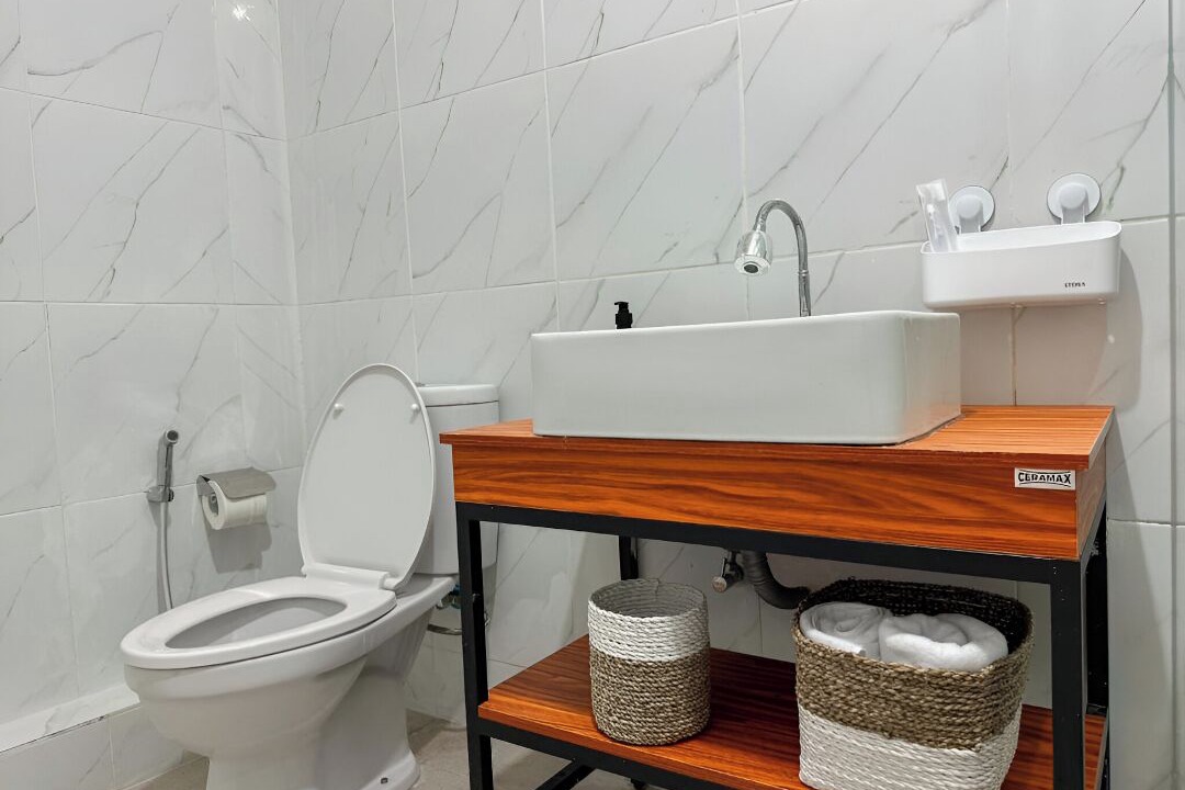 Photo of Bathroom in Sunset Road