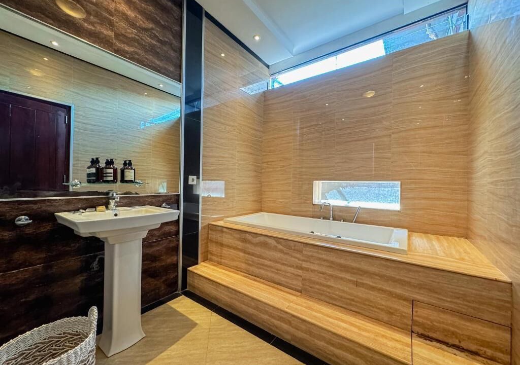 Photo of Bathroom in Sunset Road