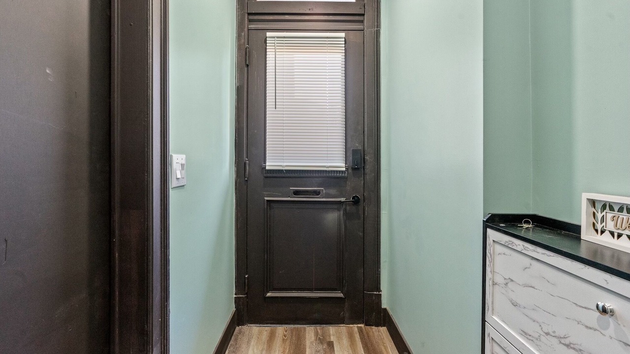 Photo of Others in Troy