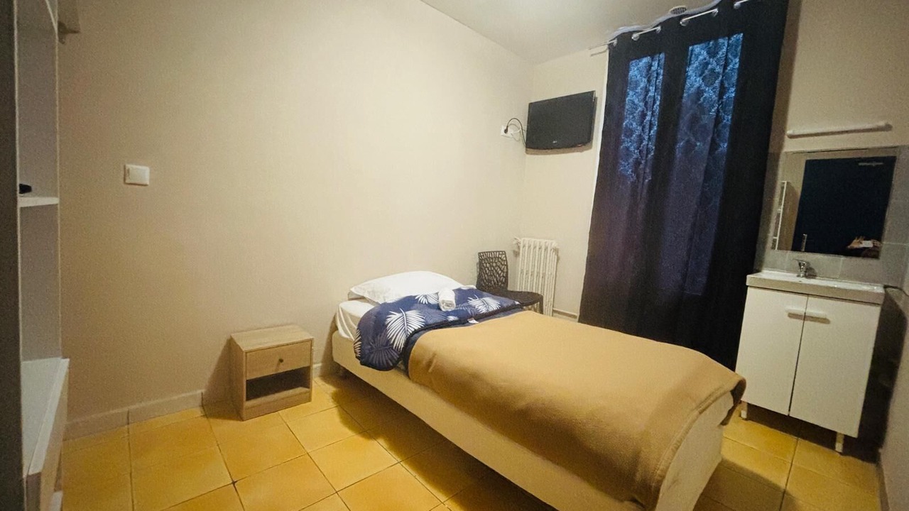 Photo of Bedroom in Chatillon