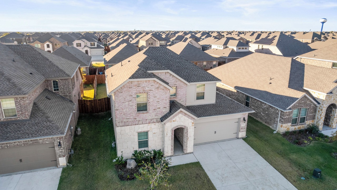 Photo of Outdoor in Aubrey