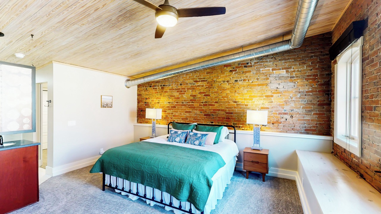 Photo of Others in Muncie