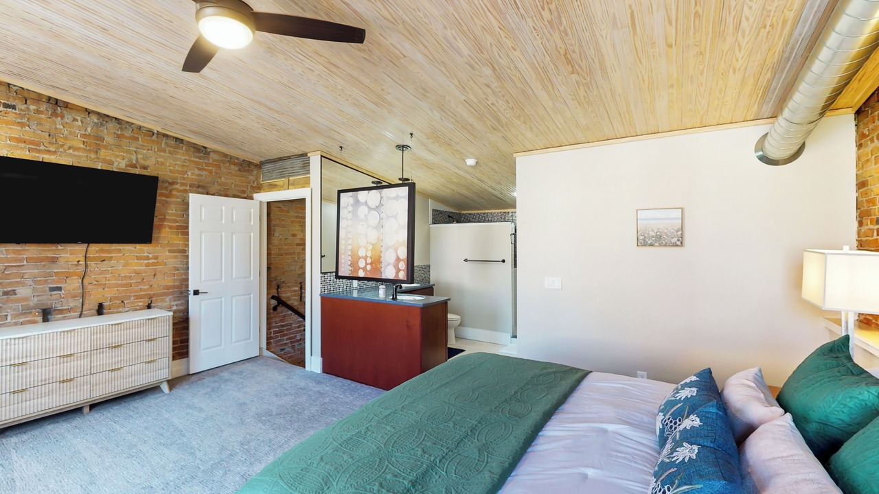 Photo of Others in Muncie