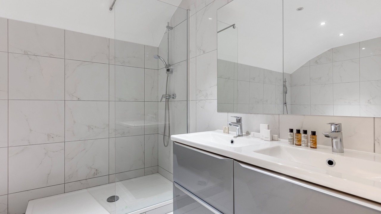 Photo of Bathroom in Vivienne