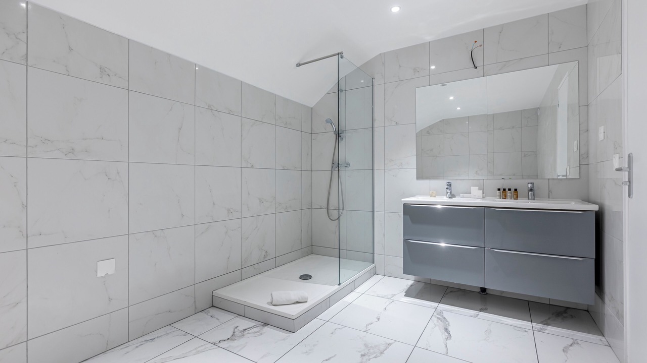 Photo of Bathroom in Vivienne