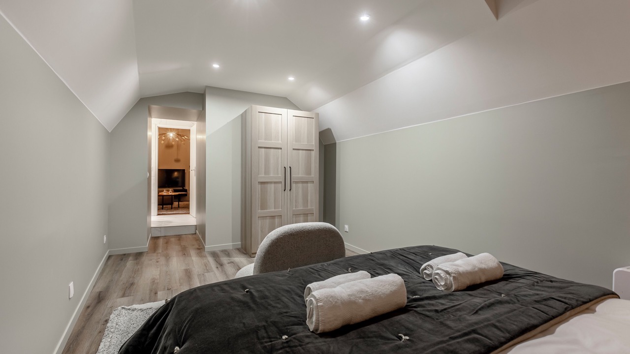 Photo of Others in Vivienne