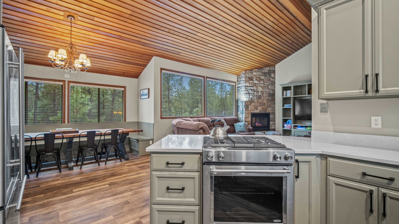 Photo of Kitchen in Sunriver