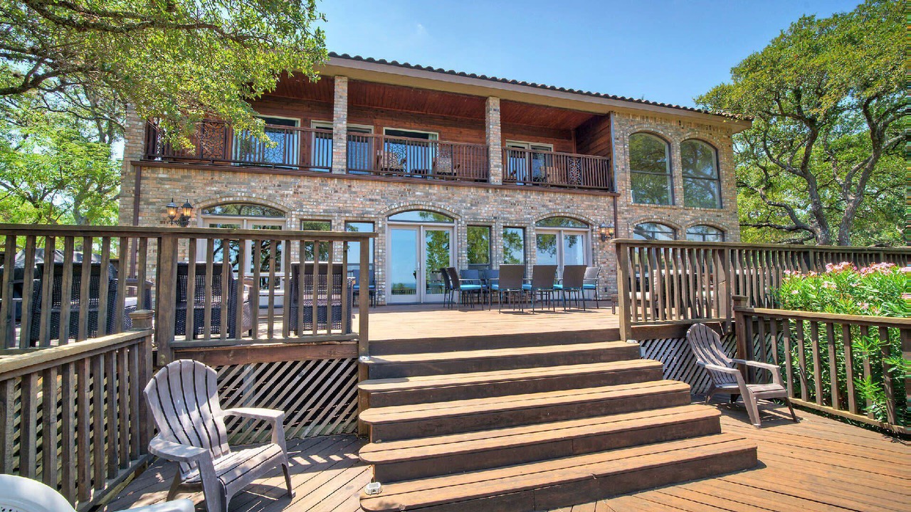 Photo of Patio Balcony in Buchanan Dam