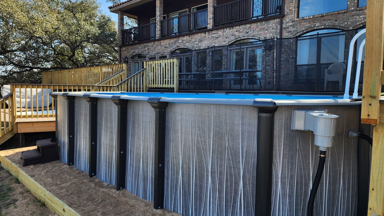 Photo of Outdoor in Buchanan Dam