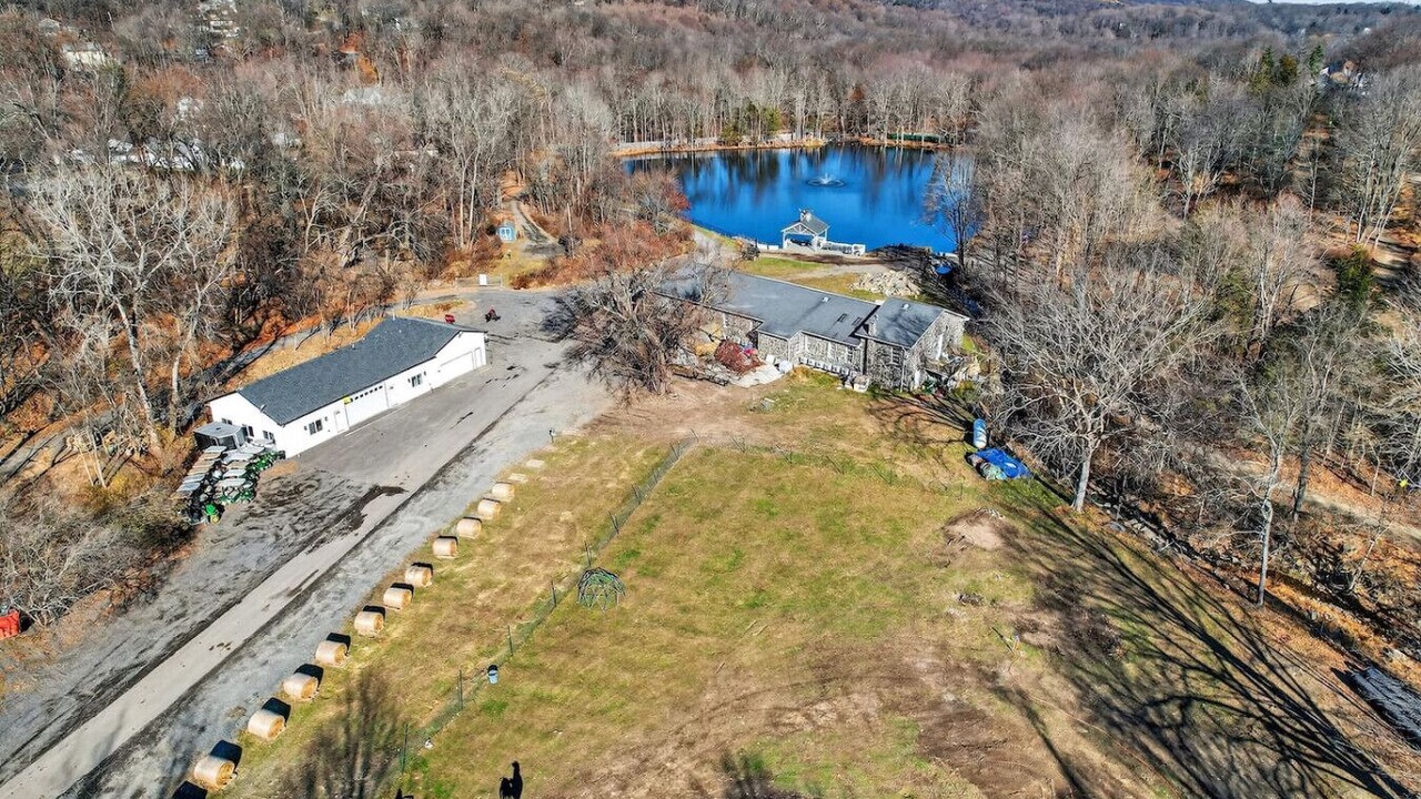 Photo of Others in Monroe