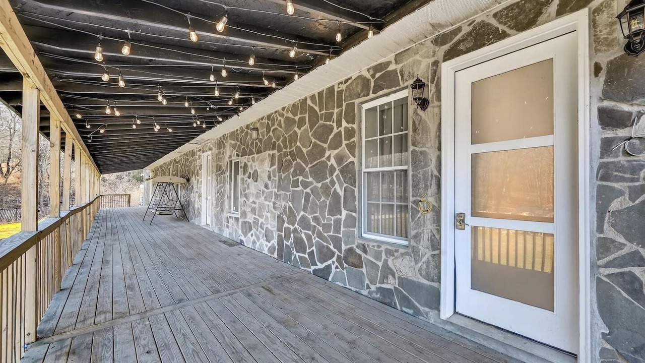 Photo of Others in Monroe