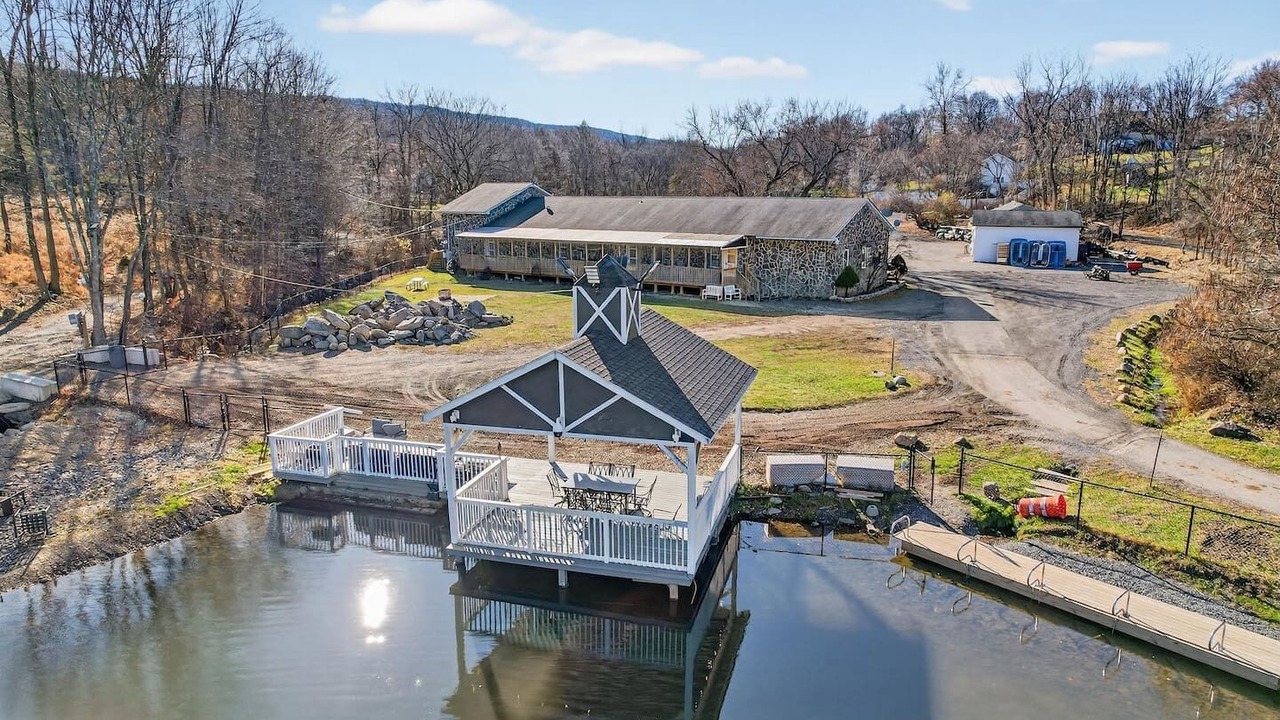 Photo of Others in Monroe