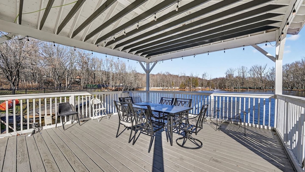 Photo of Others in Monroe