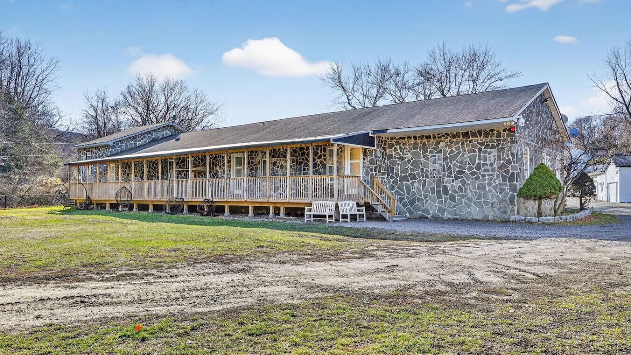 Photo of Others in Monroe