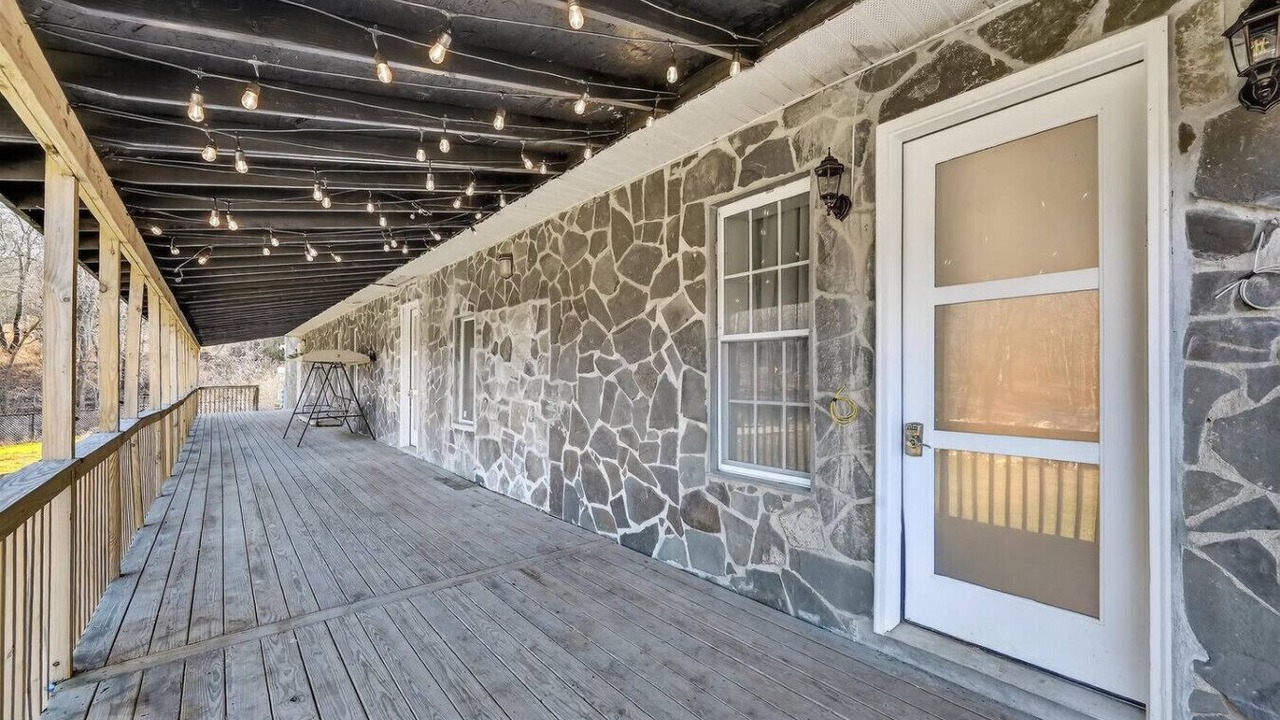 Photo of Others in Monroe