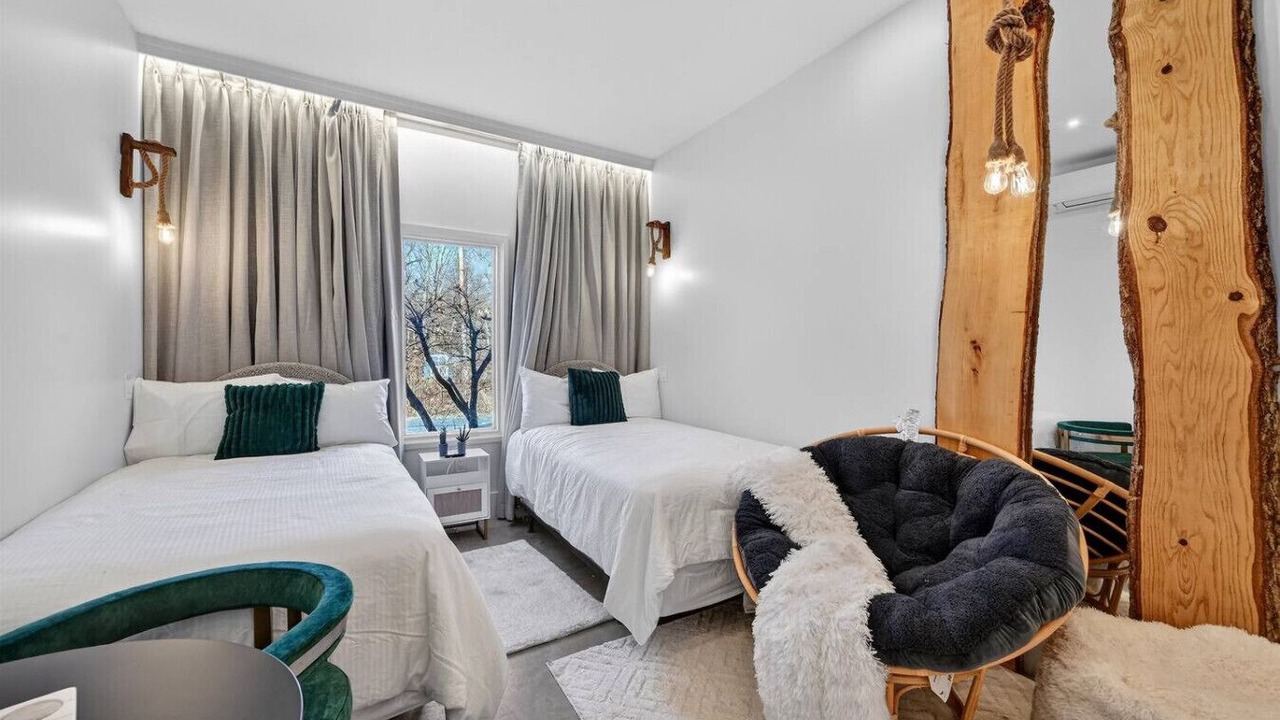 Photo of Others in Monroe