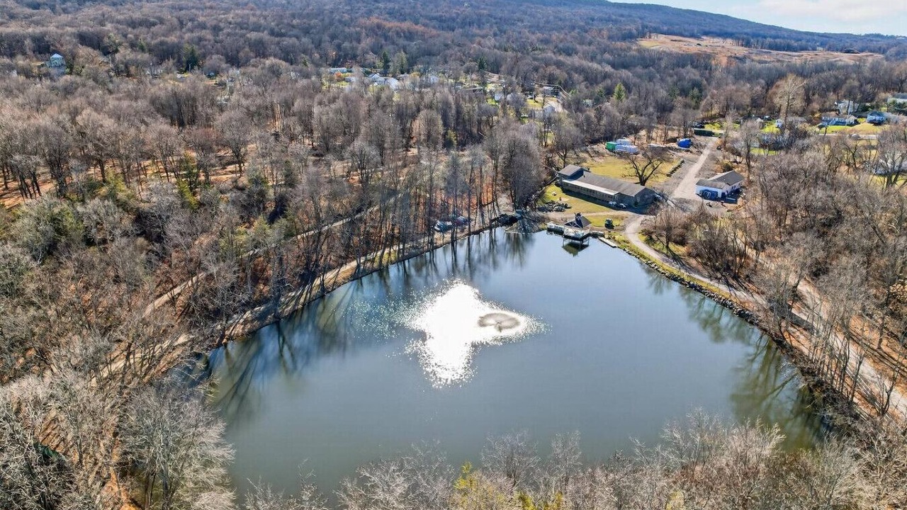 Photo of Others in Monroe