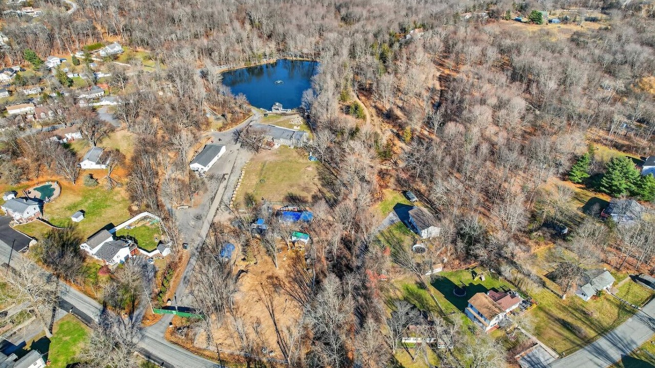 Photo of Others in Monroe