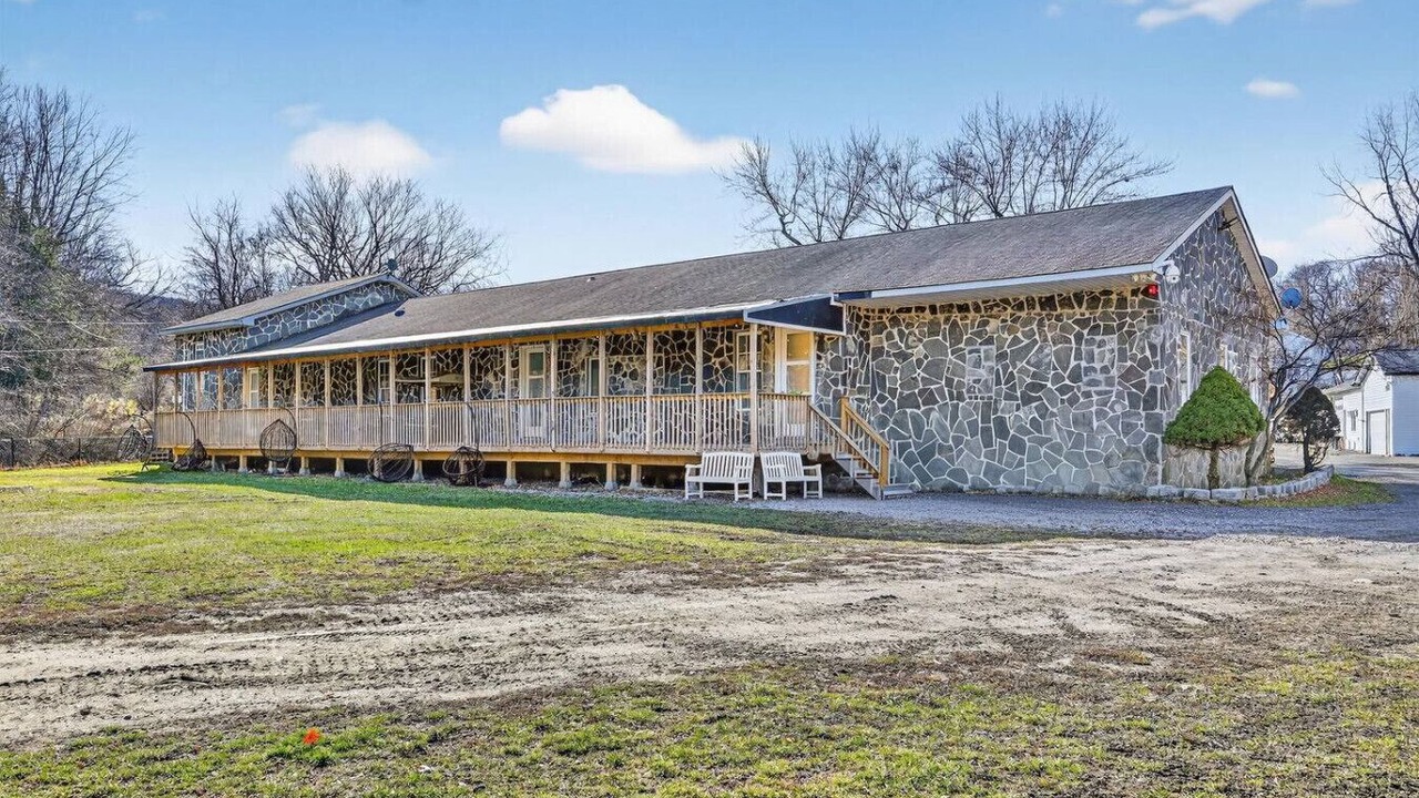 Photo of Others in Monroe