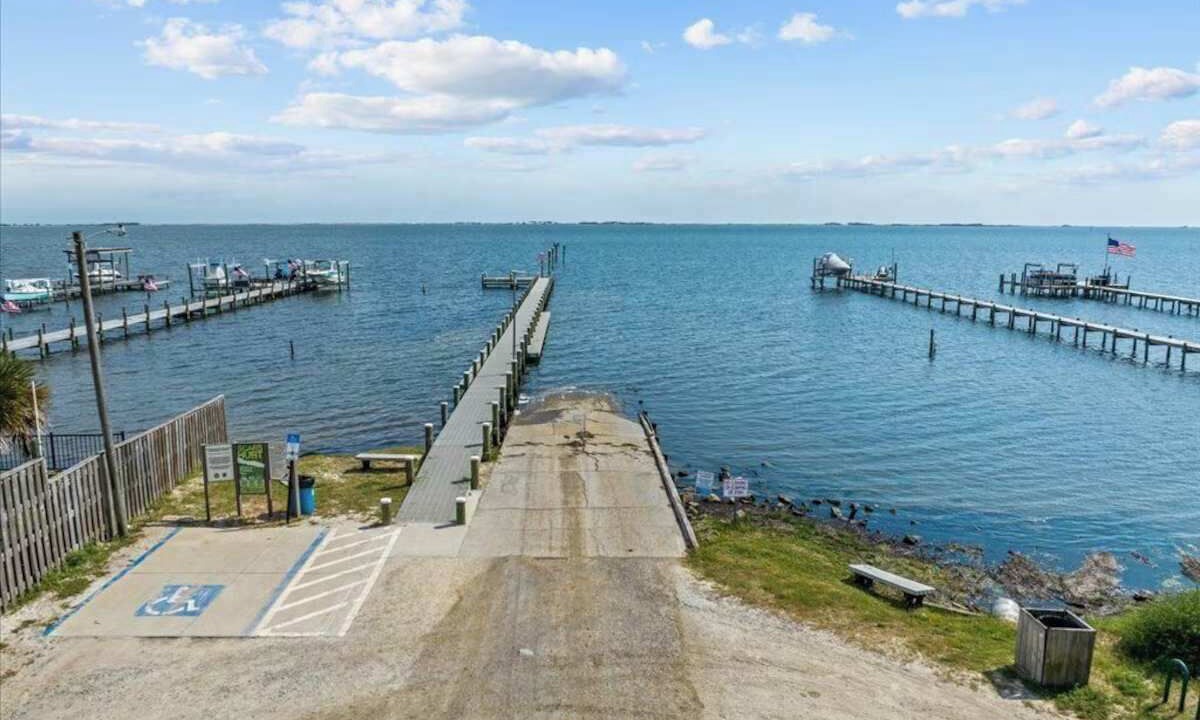 Photo of Others in Gulf Breeze