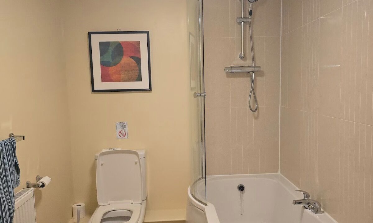 Photo of Bathroom in Llanidloes
