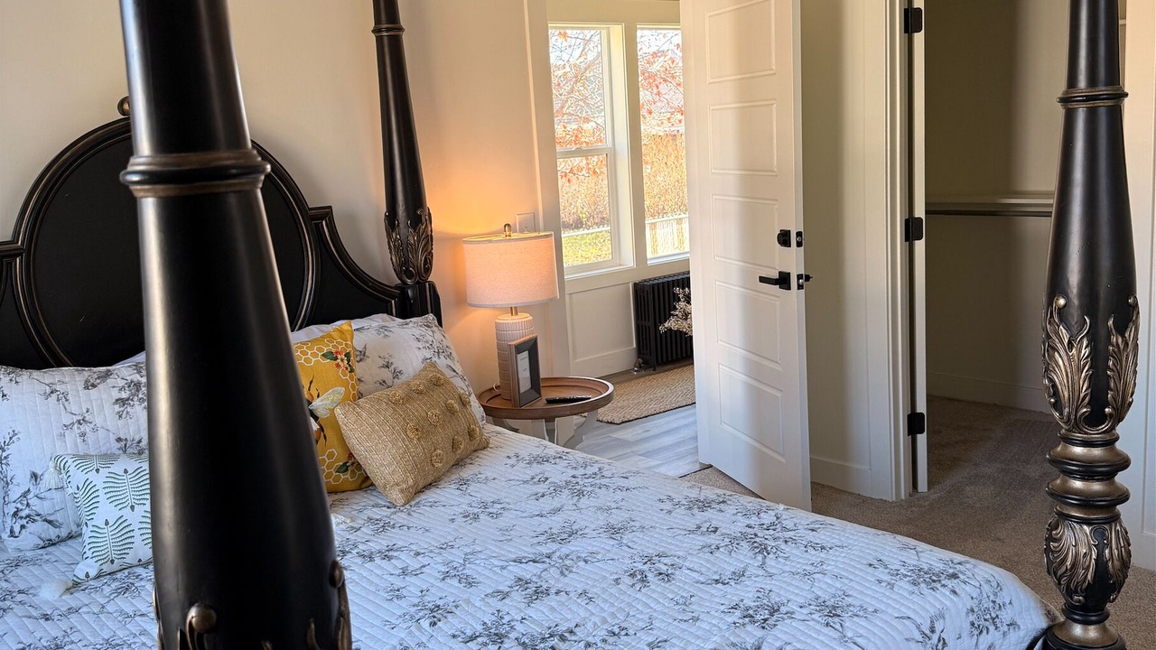 Photo of Bedroom in Lewistown