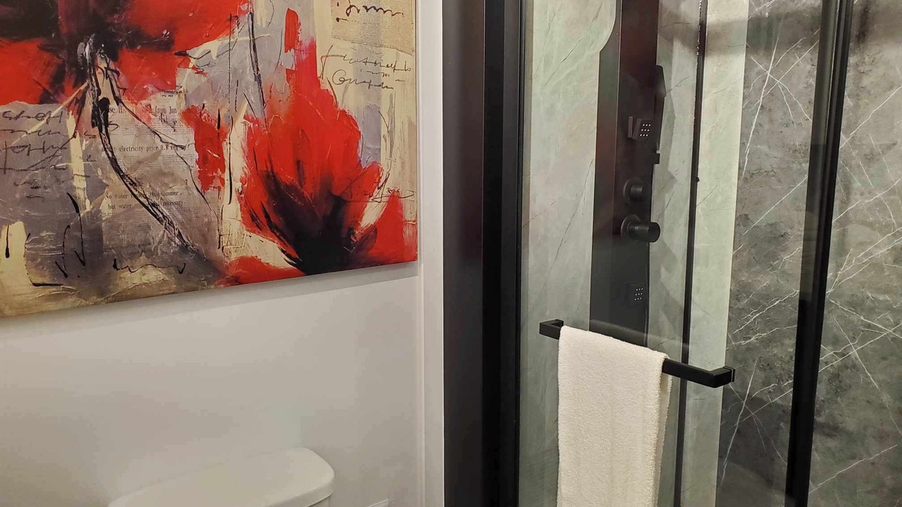 Photo of Bathroom in Roberval