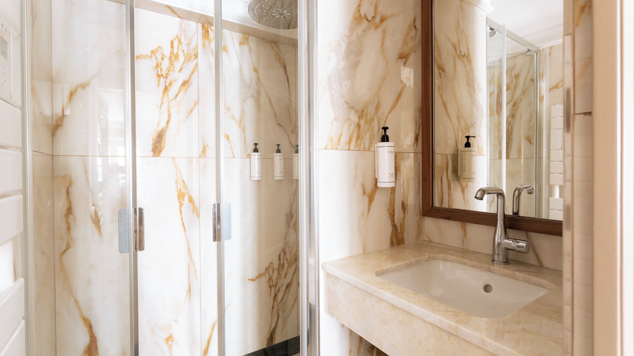 Photo of Bathroom in Paris City Center