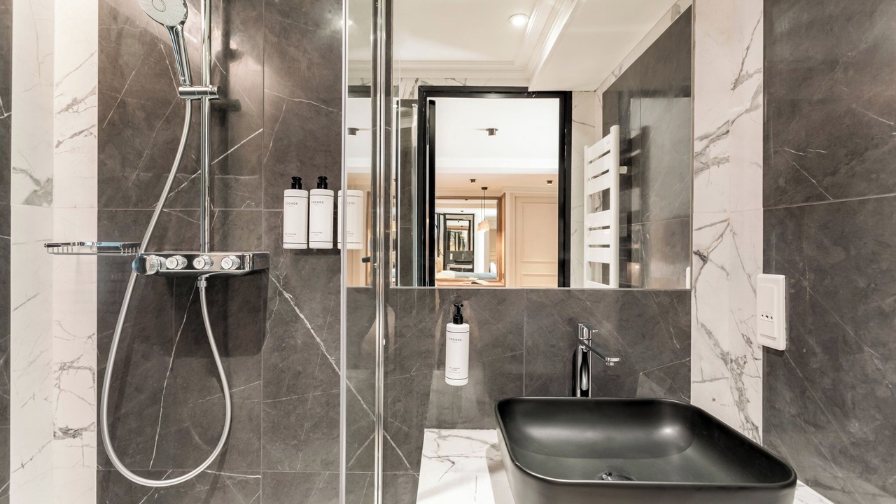 Photo of Bathroom in 3rd Arrondissement