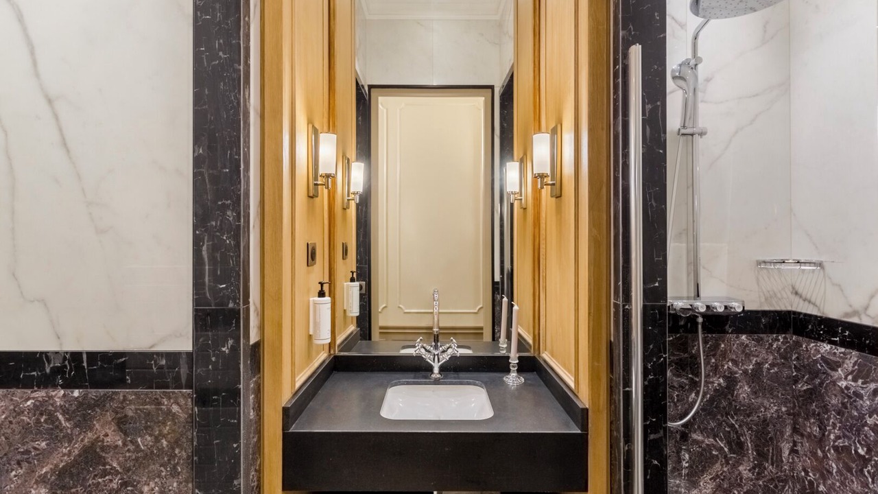 Photo of Bathroom in 3rd Arrondissement