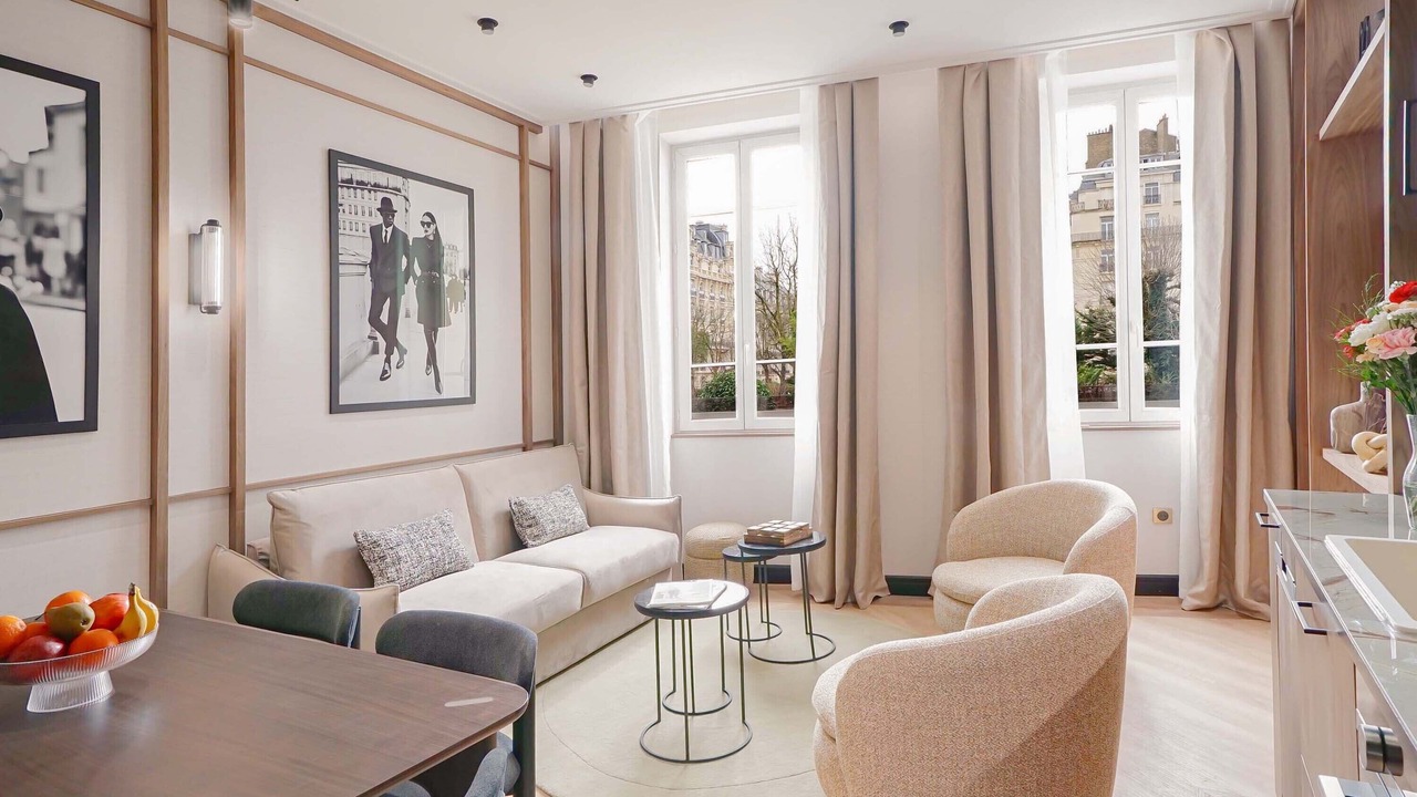 Photo of Others in Neuilly-sur-Seine